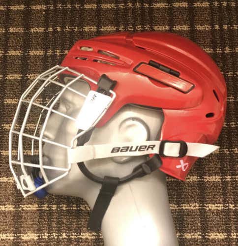 Bauer 5100 Red Medium Combo Helmet