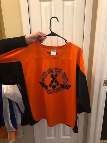 5 DETROIT COMPUWARE TEAM ISSUED  PRACTICE JERSEYS