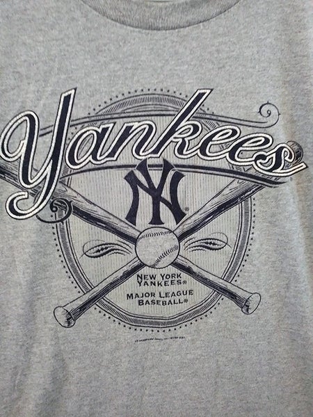 American Eagle Tailgate Women's NY Yankees Oversized Graphic T-Shirt