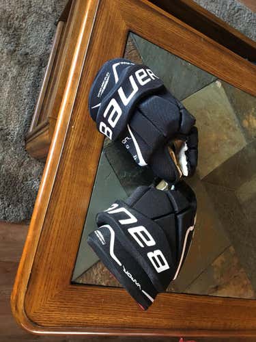 Bauer Vapor X60 Gloves Senior