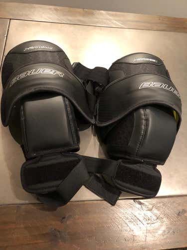 Bauer Senior Supreme Goalie Knee Guards - S18