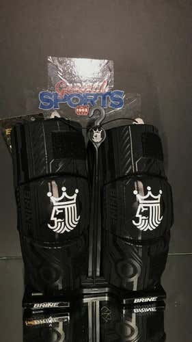 New Brine Uprising 2 Arm Pads Yth large