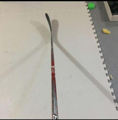 Vapor 1x 2016 Model Basically New Signed By Montreal Canadian Victor Mete