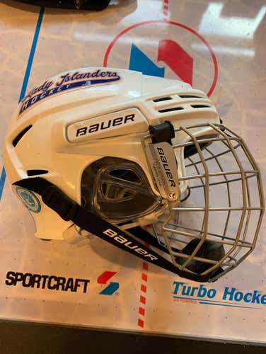 Youth S/M Bauer Helmet With Cage