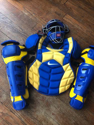 Pro issue Nike Catchers Gear 17” Mike Zunino Lightly Used