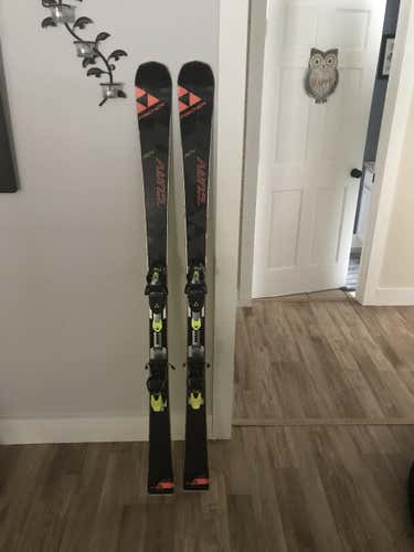 2017 Fischer RC4 The Curv Skis