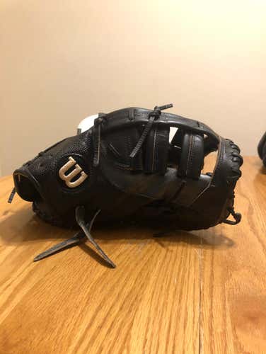 Wilson A2000 First Base Mitt