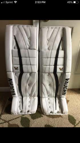 Vaughn V6 2300 Pro Leg Pads