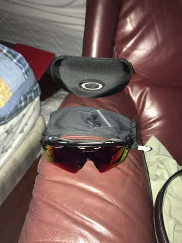 BRAND NEW OAKLEYS