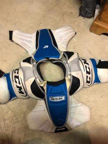 CCM U+ 08 Shoulder Pads