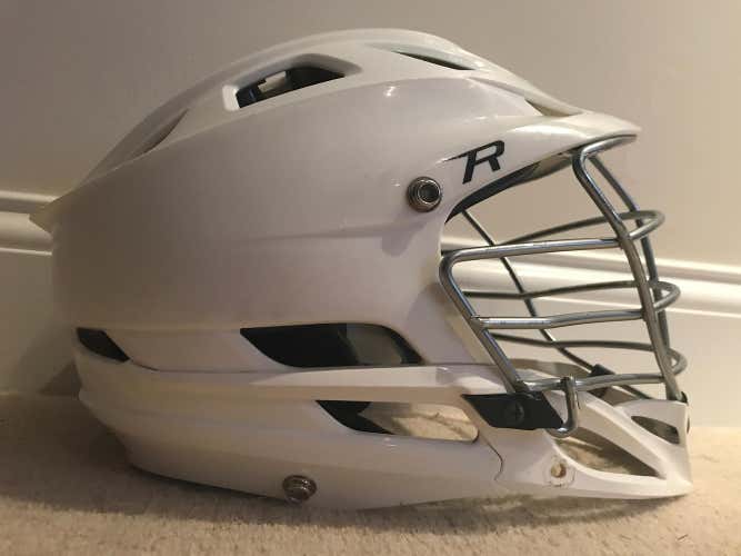 White Cascade R helmet
