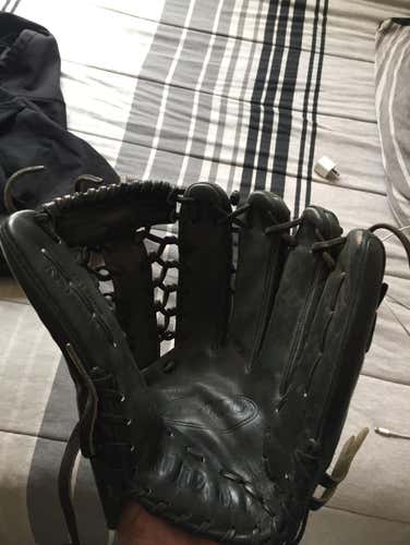 A2000 Wilson