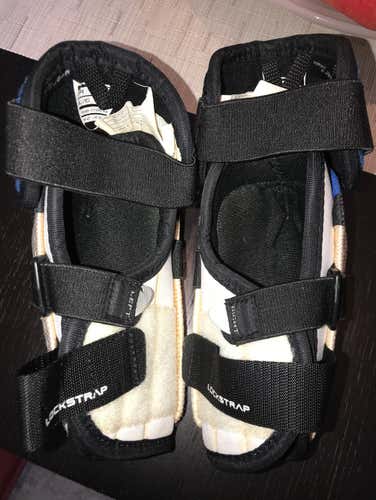 Vintage Reebok 3K JR L Elbow Pads