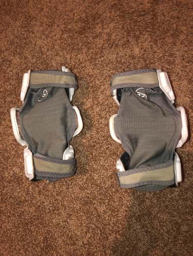 Maverick Max Arm Pads