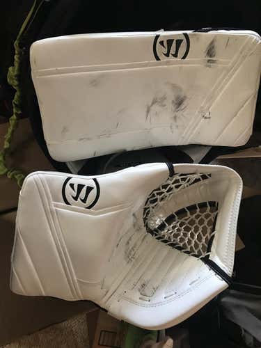 Warrior R/gt Goalie Glove & Blocker Regular Senior Pro Stock