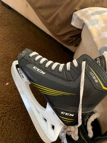Used Twice. Ccm Skates