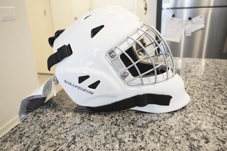 New Vaughn Senior Goalie Mask White Helmet (Free Bag & Extras)