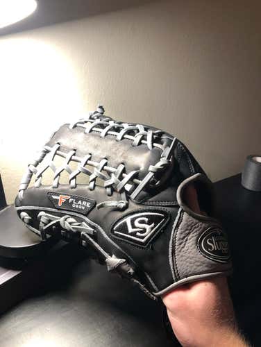 Brand New 2016 Louisville Slugger 12.5” Pro Flare Glove