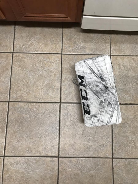 CCM Goalie Glove & Blocker Regular Senior Pro Stock