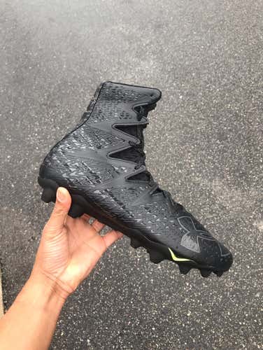 UA Highlight Size 11.5