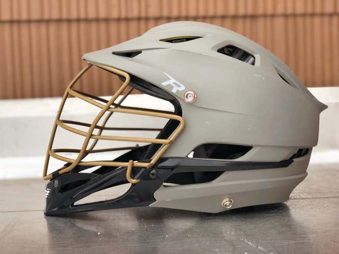 Matte Grey Cascade R Helmet (EXCELLENT CONDITION)