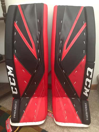 CCM PREMIER 2 35+1 Senior Leg Pads
