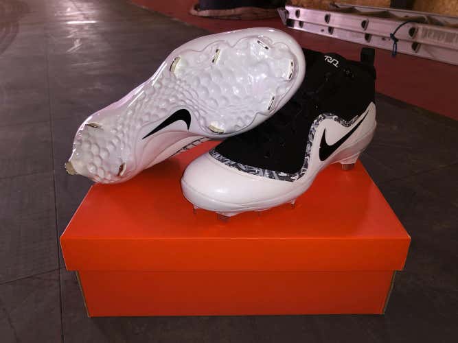 HAVE TONS OF NIKE CLEATS