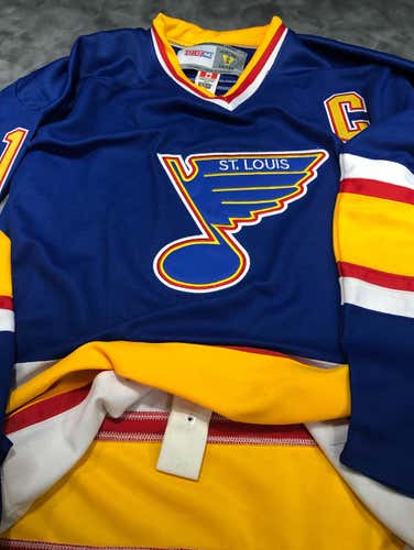 Brett Hull (Captain) Blues Jersey