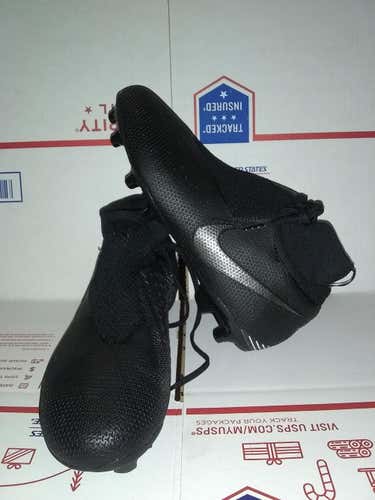 New Nike Jr Phantom Vision Cleats