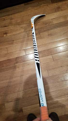 Warrior Stick Lefty Mid Junior