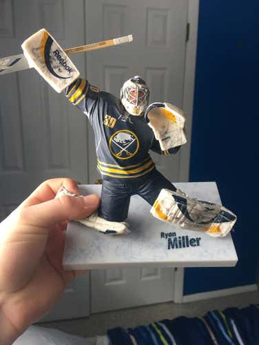 McFlarlane Sports Picks Ryan Miller Hockey Figure