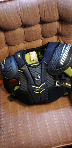 Warrior Alpha QX Shoulder Pads Senior