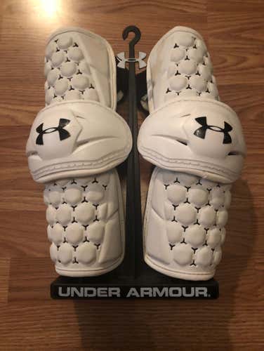 Brand New Large  Under Armour Vft Arm Guards