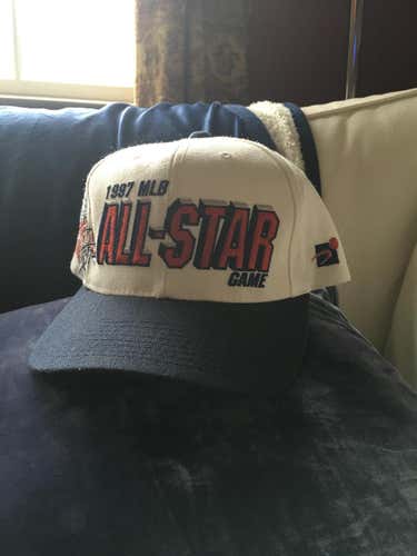 Never Worn Vintage 1997 MLB All Star Game Cleveland