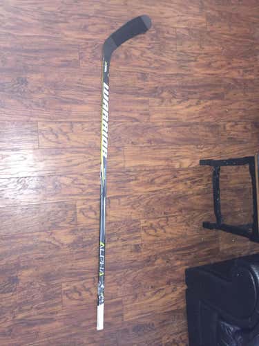 Warrior Alpha QX Stick Righty wo3/p92 Intermediate