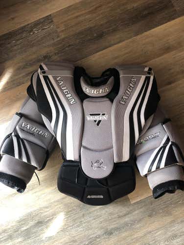 Vaughn SLR Pro Carbon Chest Protector Size L