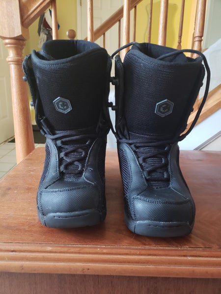 Like New Size 5 Snowboarding Boots!