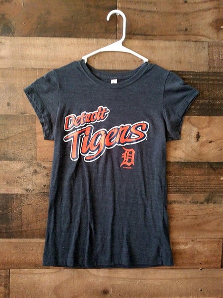 Ladies MLB Baseball DETROIT TIGERS Dark Grey Short Sleeve Team Shirt |  SidelineSwap