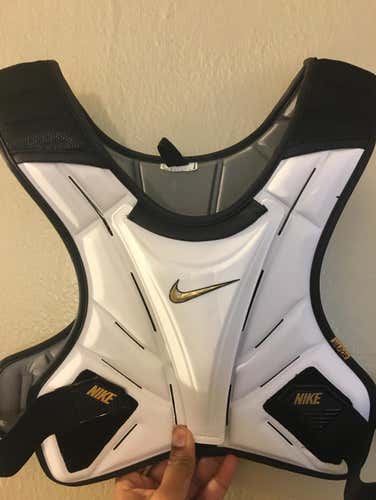 NWOT Nike Pads