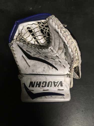 Vaughn V7 Goalie Glove
