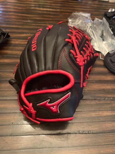 Brand New 12.75 Mizuno Red And Black Outfield Glove