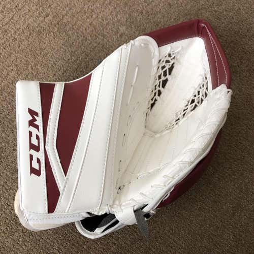 NEW CCM EXTREME FLEX II 860 GOALIE CATCH GLOVE - SENIOR