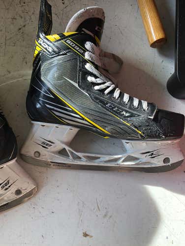 Super tacks 6092 Skates Size 9