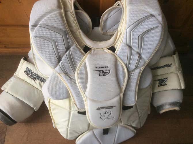 Vaughn Velocity V7 XF Pro Carbon Chest and Arm Protector Goalie Chest Protector Senior Pro Stock