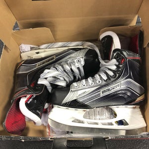 New Bauer Vapor X900 Skates Junior Size 5EE