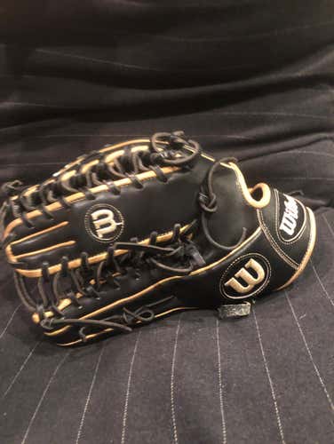 A2000 OT6 12.75" Outfield Glove Never Used In Game