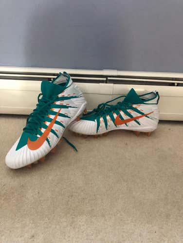 Brand New Nike Alpha Menace Elite Size 13