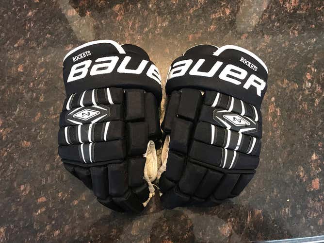 PRO STOCK BAUER NEXUS GLOVES 15” (ABOUT TO BE SOLD)
