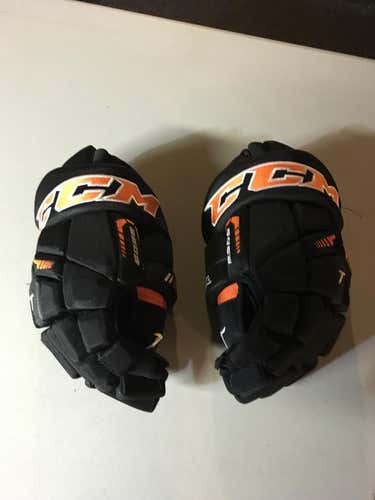 New CCM Gloves Senior