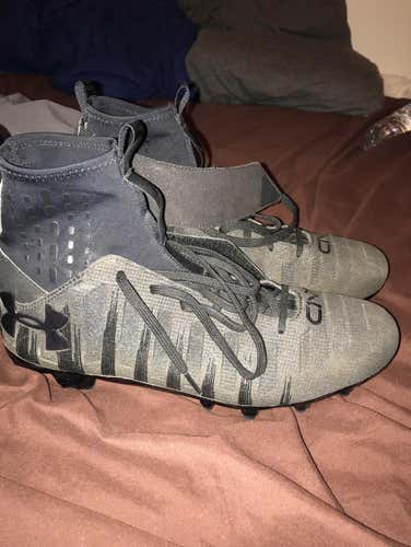 Under Armour Hightop Football Cleats